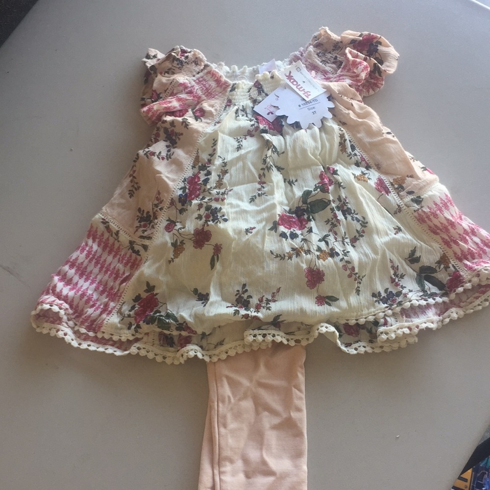 NWT Never worn adorable girls outfit